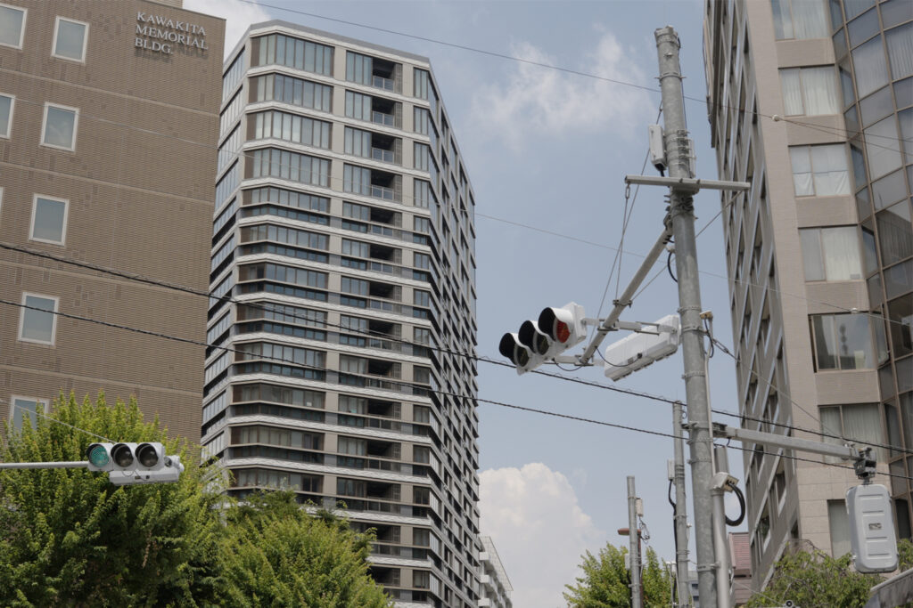 An image of clam high end residential buildings in Sanbancho