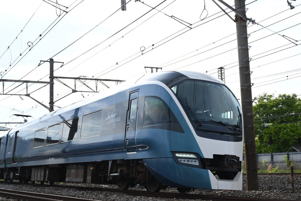 Shimoda: Coastal Beauty via Luxury Rail, SAPHIR ODORIKO