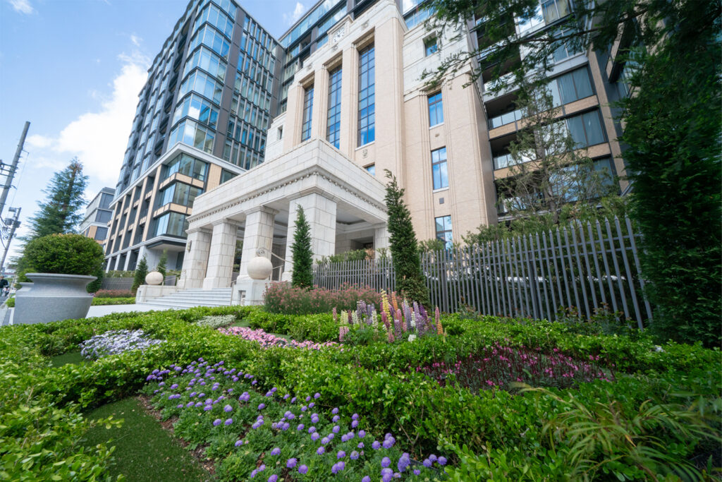 Mita Garden Hills Park Mansion - A great example of Luxury Real Estate in central Tokyo
