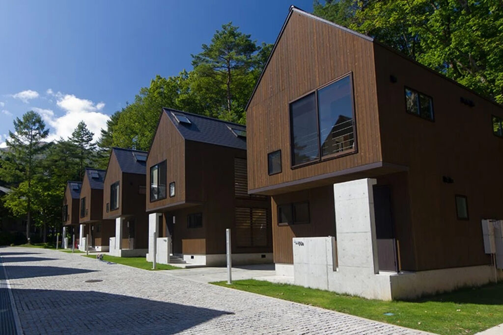 Hakuba Gakuto Villas, a development that shows Hakuba has good investment potential even with it being in the countryside due to strong tourist demand.