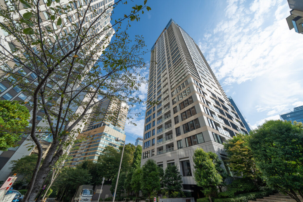 An image of the exterior of the Saion Sakurazaka, Apartment for sale in Minato, Tokyo, Units for sale with Housing Japan