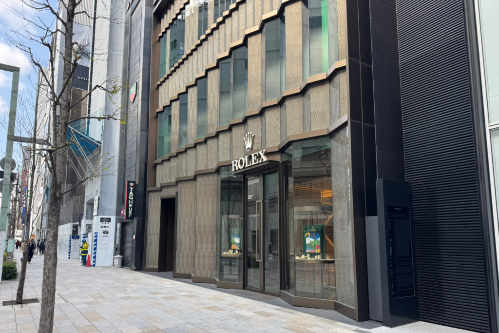 The Rolex Boutique Lexia Ginza Main Store, the Rolex Main store found on Chuo-Dori Avenue in Ginza, Tokyo.