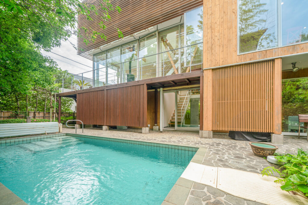 Kamakura Hase House, Large pool and lots of outside space